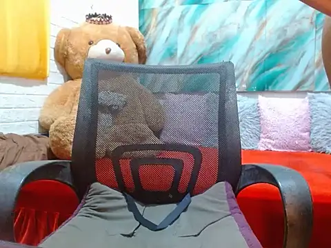 xxSexyBitch69xx online show from January 18, 9:57 am