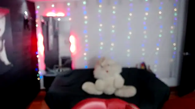 Snapshot of agatha_prime chatting on December 1, 7:30 pm agatha prime online show from December 1, 7:30 pm