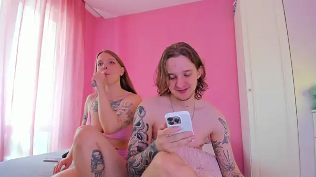 Snapshot of keyli_ink chatting on September 9, 6:35 am keyli ink online show from September 9, 6:35 am