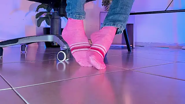 ArchieCollins online show from September 18, 5:20 am