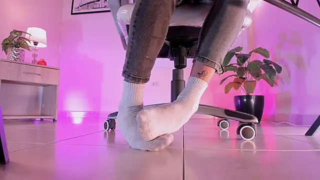 ArchieCollins online show from October 17, 10:23 pm