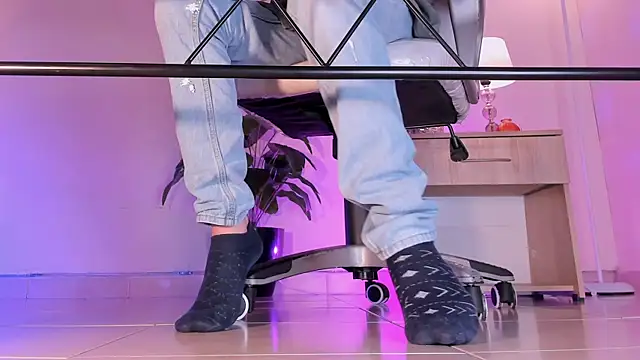 ArchieCollins online show from October 31, 11:50 pm