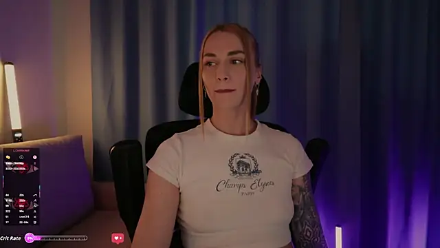 Snapshot of AskAlexa chatting on October 2, 12:56 pm AskAlexa online show from October 2, 12:56 pm