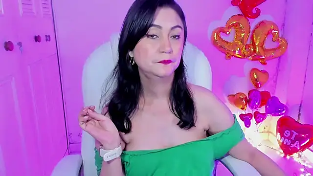 danielahot66 online show from February 16, 9:15 am