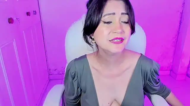 danielahot66 online show from March 2, 10:24 am