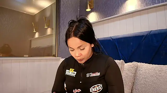 EmilyQueen3x online show from February 22, 2:04 pm