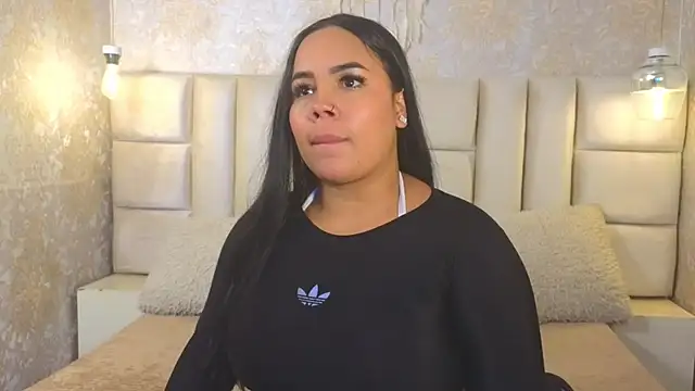 EmilyQueen3x online show from July 26, 2:35 pm