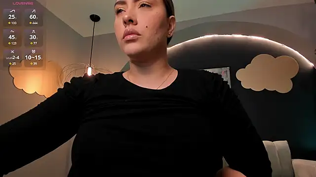 Snapshot of MartinnaBonnet chatting on March 12, 1:40 pm MartinnaBonnet online show from March 12, 1:40 pm