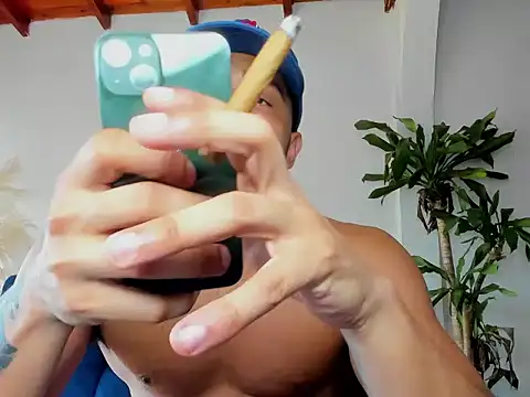 chriswest05 online show from February 4, 4:13 pm