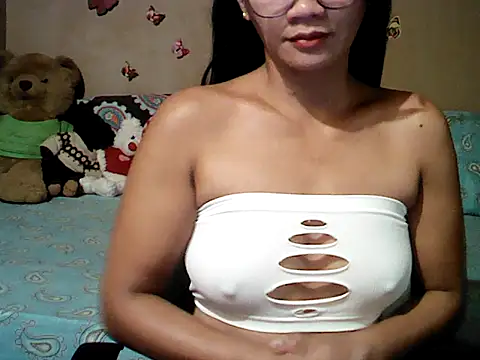 Mia Rein online show from April 27, 2:04 pm