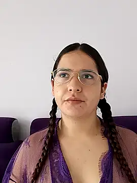 MiaLaurenzz online show from October 12, 5:01 pm