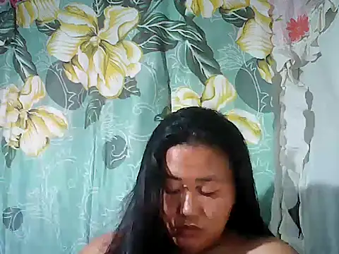 Snapshot of Sexyhorney4u chatting on November 26, 9:27 pm Sexyhorney4u online show from November 26, 9:27 pm