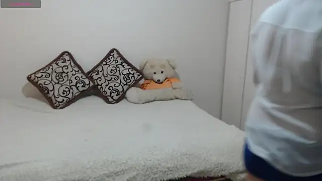 Snapshot of MargotLot chatting on February 7, 6:06 am MargotLot online show from February 7, 6:06 am