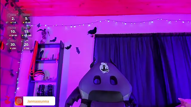 Snapshot of EmmaRusso chatting on September 13, 11:26 pm EmmaRusso online show from September 13, 11:26 pm