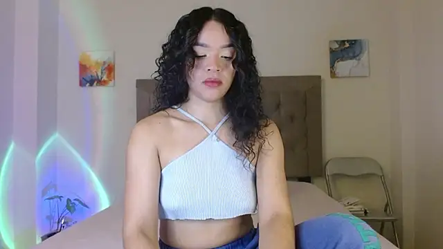 Snapshot of kiarablue chatting on August 6, 11:50 pm kiarablue online show from August 6, 11:50 pm
