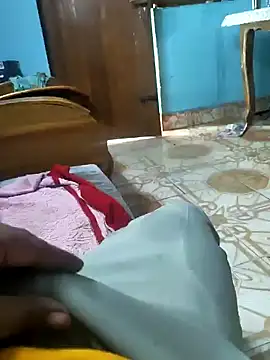 Snapshot of Gopal1243 chatting on December 3, 9:00 am Gopal1243 online show from December 3, 9:00 am