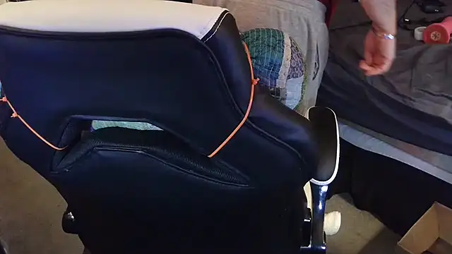 Snapshot of Drake_DVamp chatting on February 5, 2:51 am Drake DVamp online show from February 5, 2:51 am