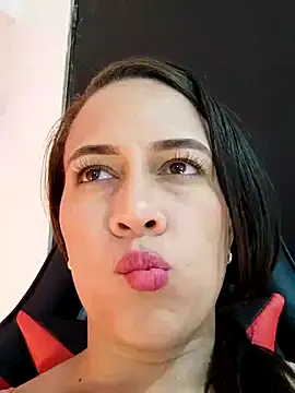 Nanybaker95 online show from December 18, 1:15 am