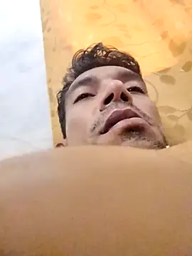 Snapshot of Alejandro11once1 chatting on March 26, 7:19 pm Alejandro11once1 online show from March 26, 7:19 pm