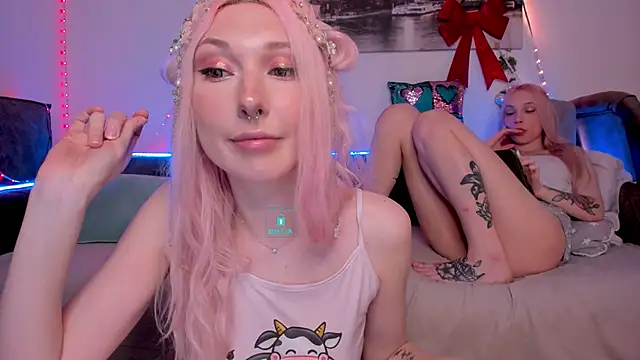 Snapshot of AlexRoseLiRed chatting on January 20, 7:57 pm AlexRoseLiRed online show from January 20, 7:57 pm