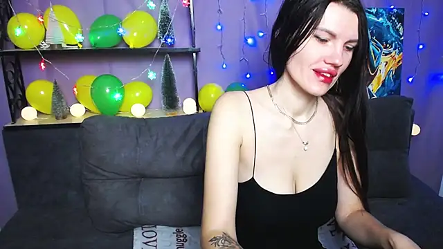 Snapshot of MilaLoona chatting on January 14, 6:56 am MilaLoona online show from January 14, 6:56 am