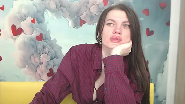 Snapshot of MilaLoona chatting on February 14, 10:17 am MilaLoona online show from February 14, 10:17 am