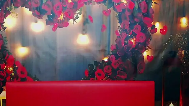 Snapshot of MilaLoona chatting on March 6, 7:36 am MilaLoona online show from March 6, 7:36 am