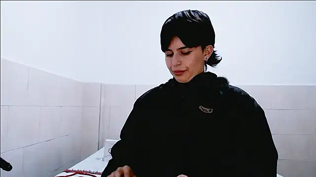 Snapshot of Cocain_Atenea chatting on June 11, 2:33 am Cocain Atenea online show from June 11, 2:33 am