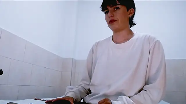 Snapshot of Cocain_Atenea chatting on June 12, 11:03 pm Cocain Atenea online show from June 12, 11:03 pm