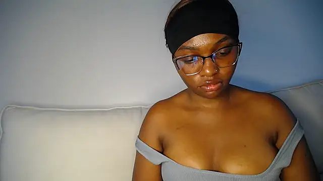 Pretty Liya08 online show from April 19, 11:31 am