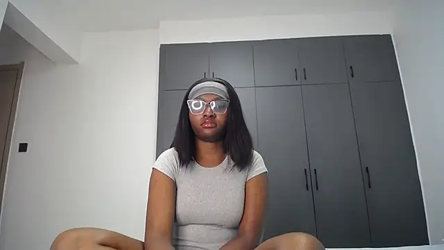 Snapshot of Pretty_Liya08 chatting on July 3, 1:06 pm Pretty Liya08 online show from July 3, 1:06 pm