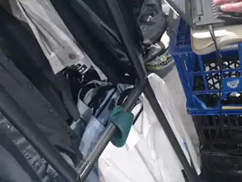 Snapshot of shhhoot73 chatting on December 16, 10:40 am shhhoot73 online show from December 16, 10:40 am