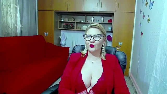 LucilleFenlys online show from February 26, 6:15 am