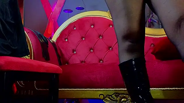 PerlaDivaio online show from October 23, 2:49 pm