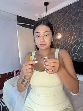 Snapshot of dayra_angels chatting on May 11, 4:04 pm dayra angels online show from May 11, 4:04 pm