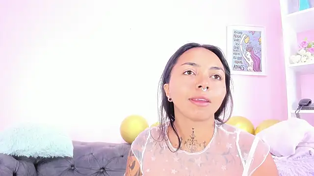 Snapshot of miss_soffi_ chatting on May 25, 12:22 pm miss soffi online show from May 25, 12:22 pm