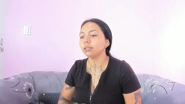 Snapshot of miss_soffi_ chatting on June 22, 12:13 pm miss soffi online show from June 22, 12:13 pm