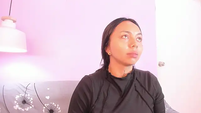 Snapshot of miss_soffi_ chatting on July 1, 12:18 pm miss soffi online show from July 1, 12:18 pm