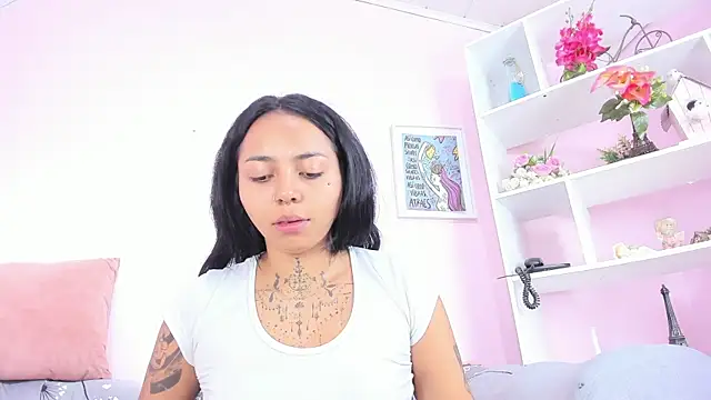 Snapshot of miss_soffi_ chatting on July 8, 12:20 pm miss soffi online show from July 8, 12:20 pm