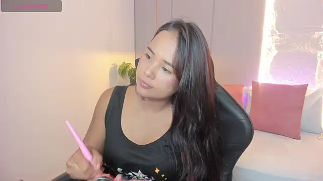 Snapshot of isabella_florez chatting on July 22, 1:19 am isabella florez online show from July 22, 1:19 am