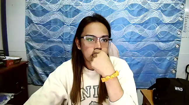 Your PrettyGirlxxx online show from March 6, 3:02 am