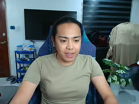 Your PrettyGirlxxx online show from July 18, 4:22 pm