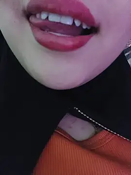 Hana    online show from June 26, 9:52 pm