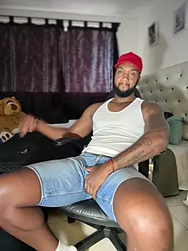 Snapshot of blackdrey18 chatting on May 3, 1:06 pm blackdrey18 online show from May 3, 1:06 pm