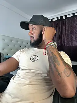 Snapshot of blackdrey18 chatting on July 26, 2:35 pm blackdrey18 online show from July 26, 2:35 pm