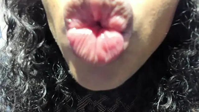 Niyirey1 online show from April 28, 1:05 pm