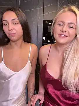 Keep us wild online show from December 22, 10:15 pm