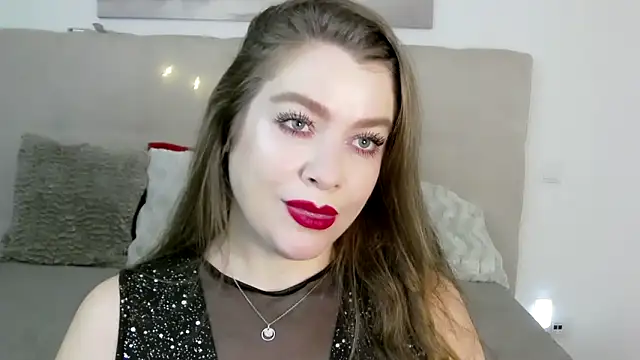 PetersEmily online show from December 8, 6:28 pm