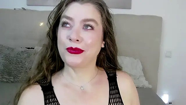 PetersEmily online show from December 11, 7:25 pm