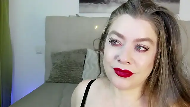 PetersEmily online show from December 14, 12:01 am